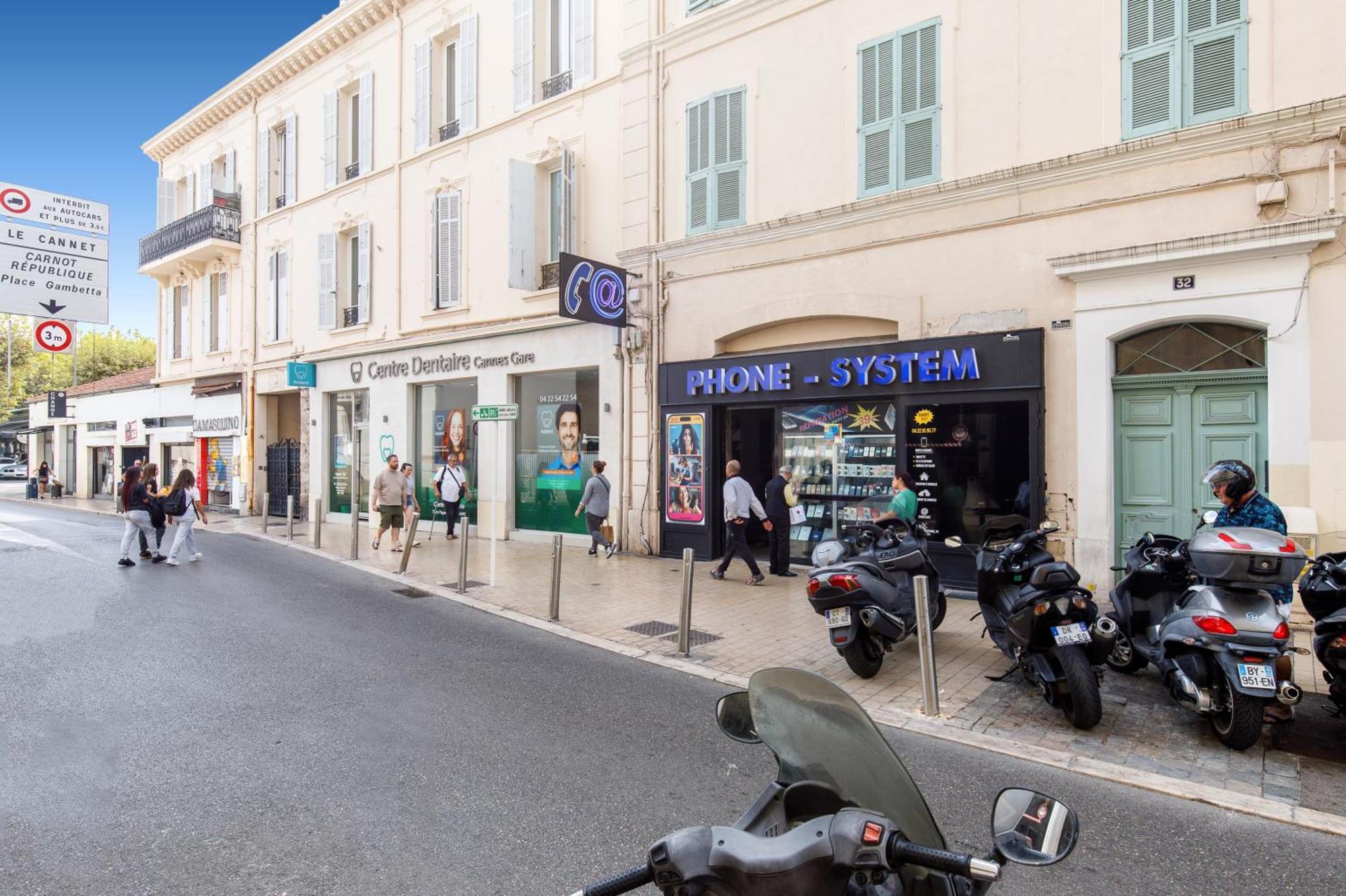 L'elegant Yourhosthelper * Cannes
